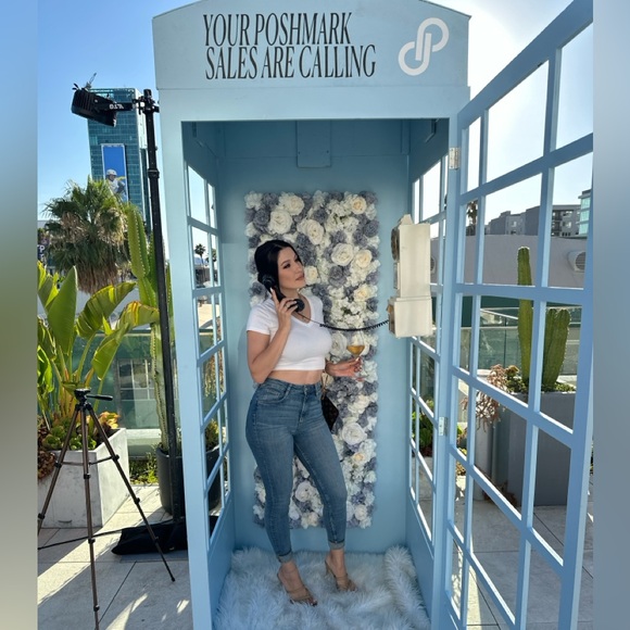 Like ❤️ This Listing To Be Notified When I go LIVE - Picture 3 of 7